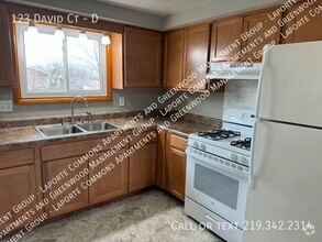 Building Photo - Large Two Bedroom with Garage Available Ap...