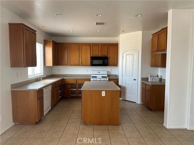 Building Photo - 12918 Clovis Ct