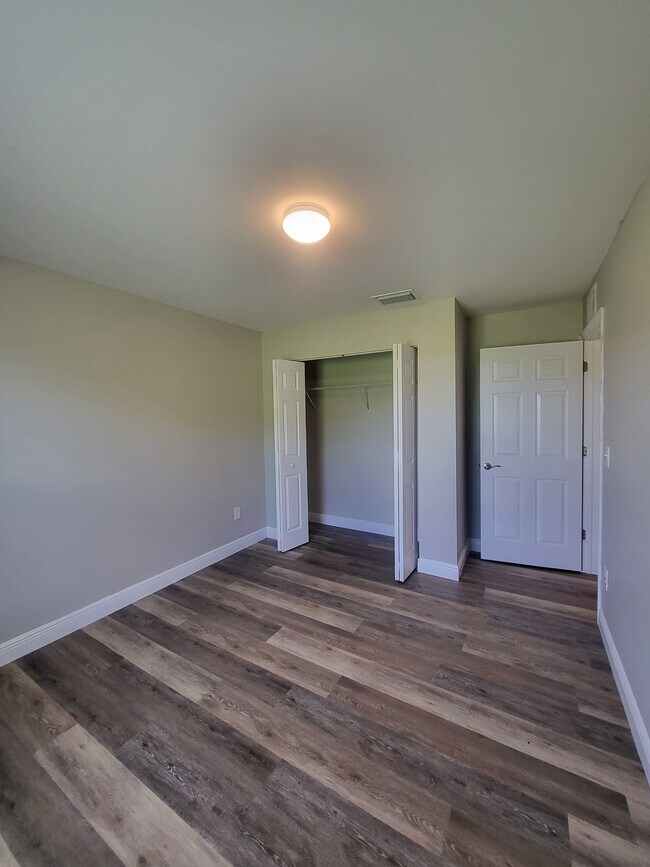 Building Photo - 9020 S Indio Cir