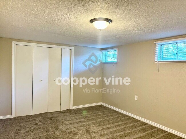 Building Photo - 6628 Eaton St