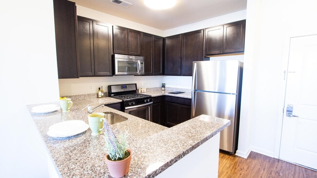 Building Photo - The Villas at Fairway