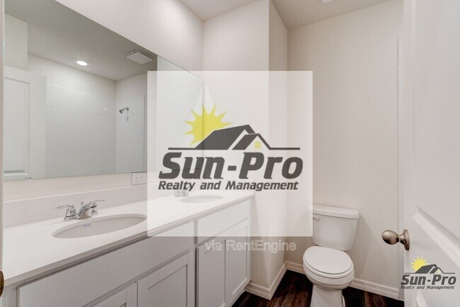 Building Photo - 4240 Acoma Dr