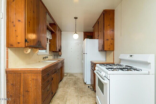 Building Photo - Single Family Home For rent