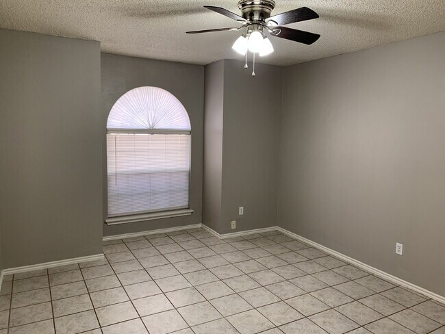Building Photo - Beautiful Home in Frenship School District