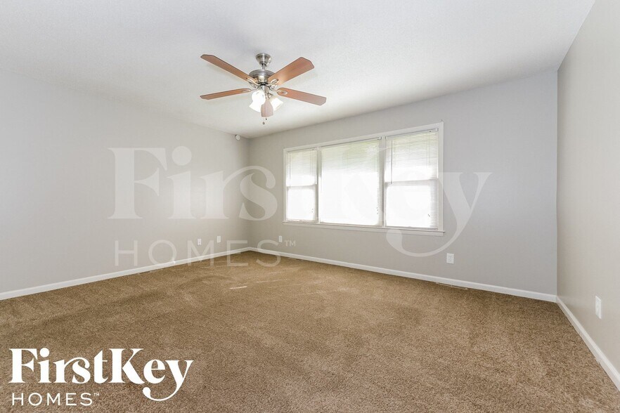 Building Photo - 9220 Oakland Ave