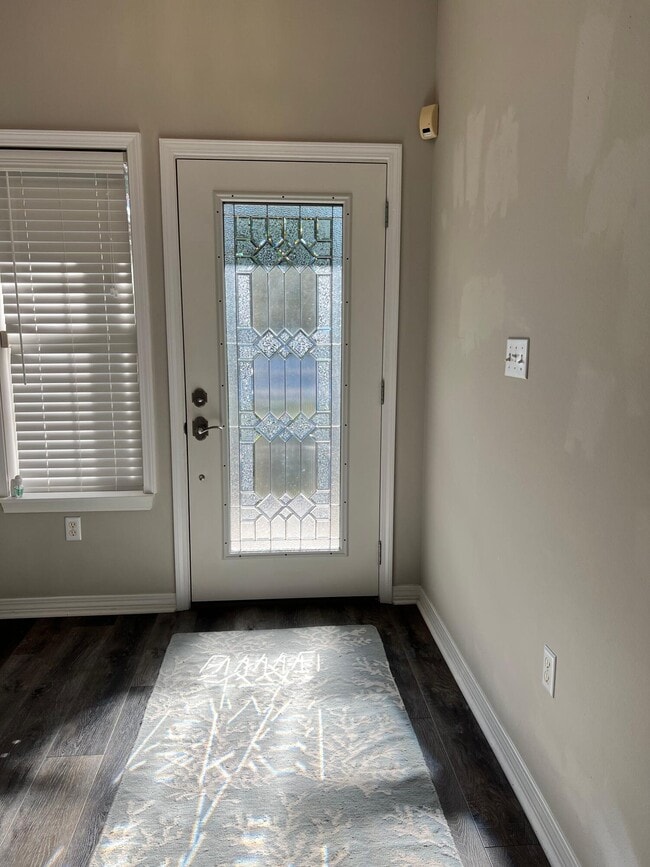 Building Photo - 1311 Treasure Cove