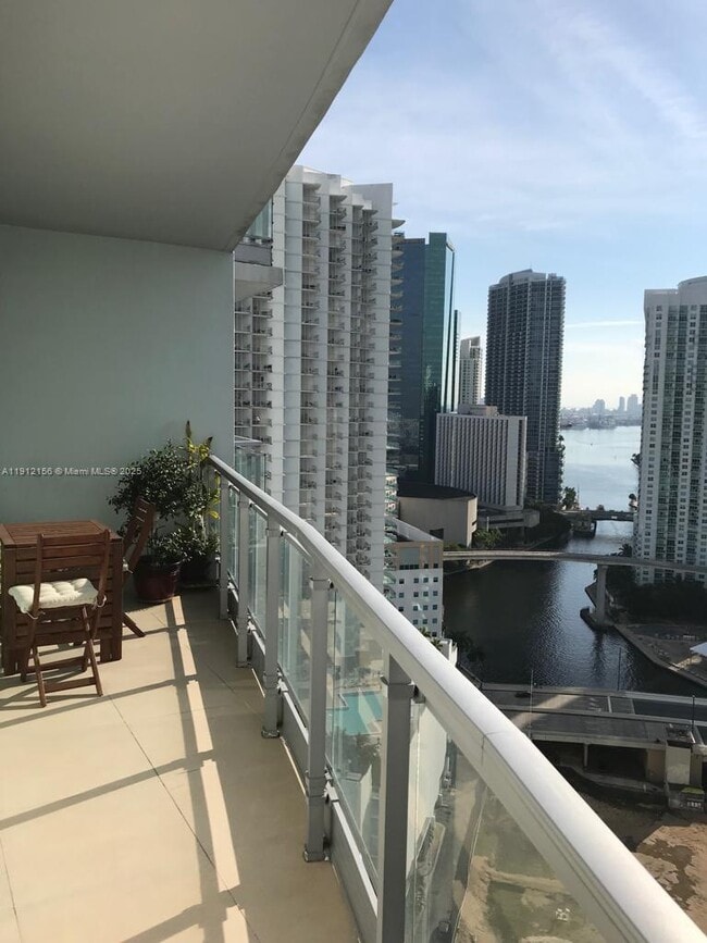 Building Photo - 90 SW 3rd St