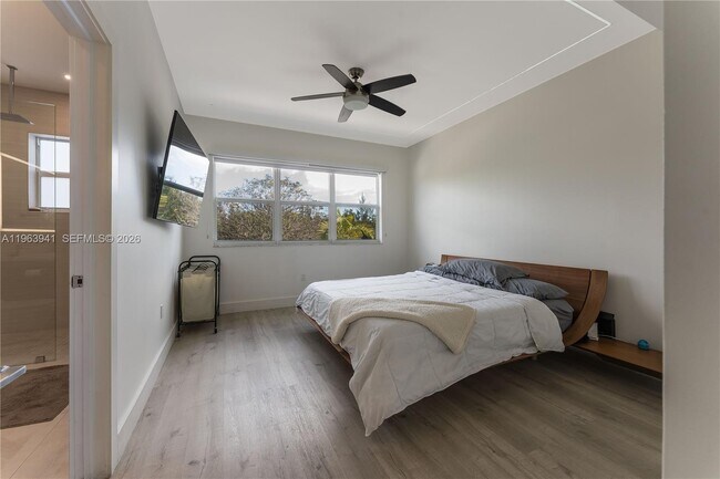 Building Photo - 4243 NW 112th Ct