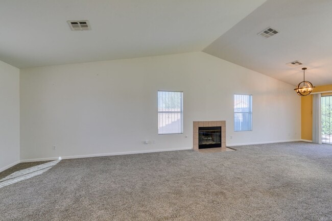 Building Photo - Updated Mediterranean-Style Home with Priv...