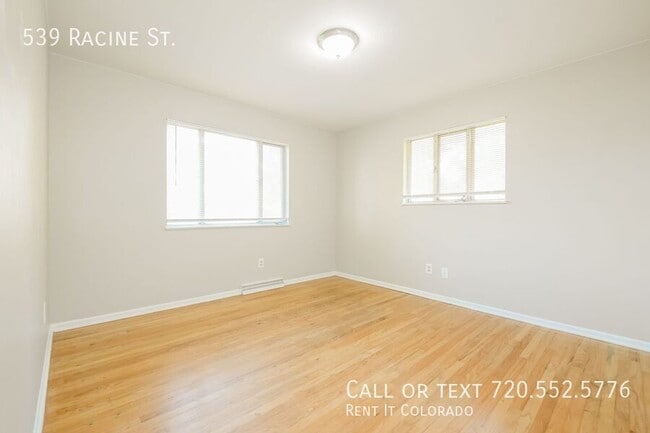 Building Photo - 539 Racine St