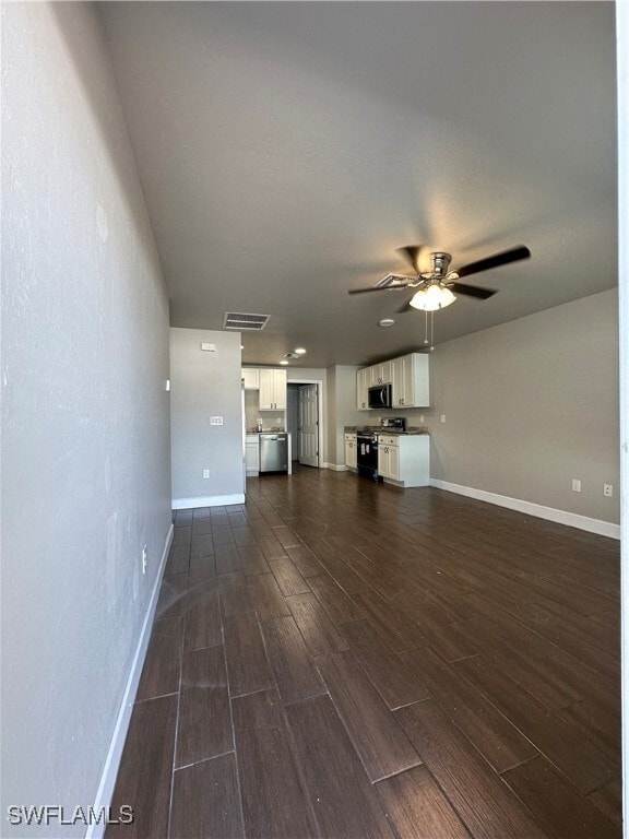 Building Photo - 2420 Linhart Ave