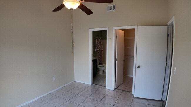 Building Photo - 3112 Enclave Ct