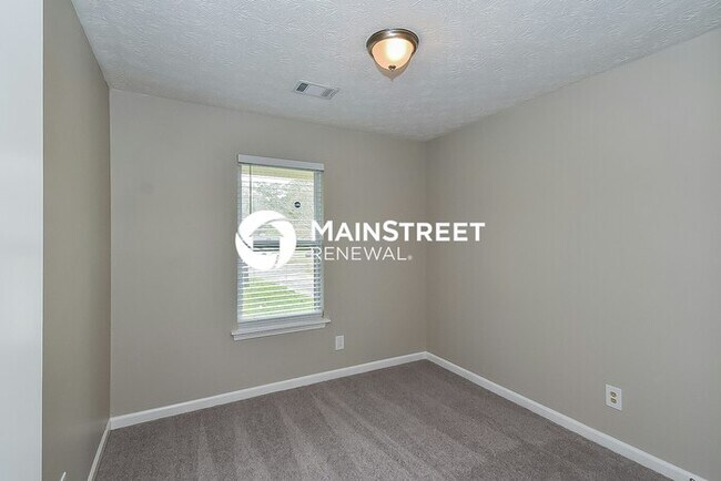 Building Photo - 4 Bedroom Pet-Friendly Home in Atlanta, GA with Main Street Renewal