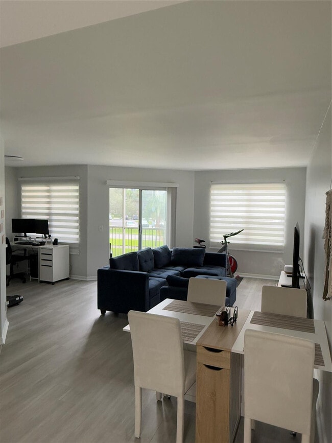 Building Photo - 12850 SW 4th Ct