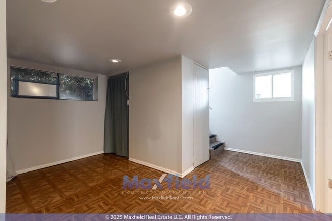 Building Photo - Charming Bungalow - Sugar House Area - 4BD...