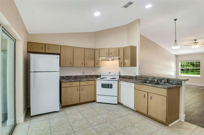 Building Photo - 51 Wellwood Ln