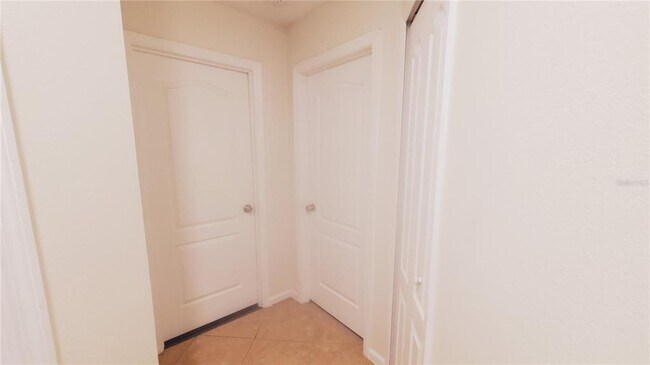 Building Photo - 2308 Lily Pad Ln