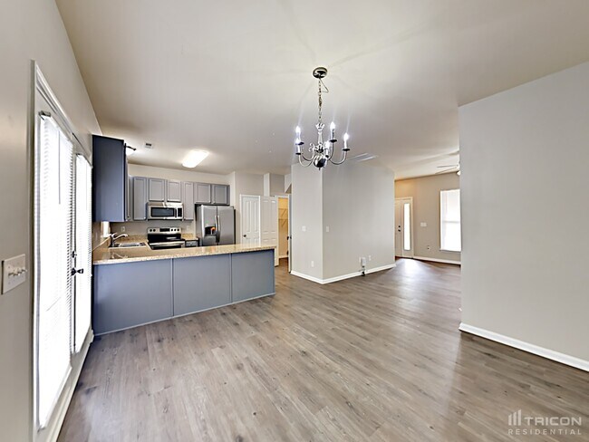 Building Photo - 7839 Baylis Dr