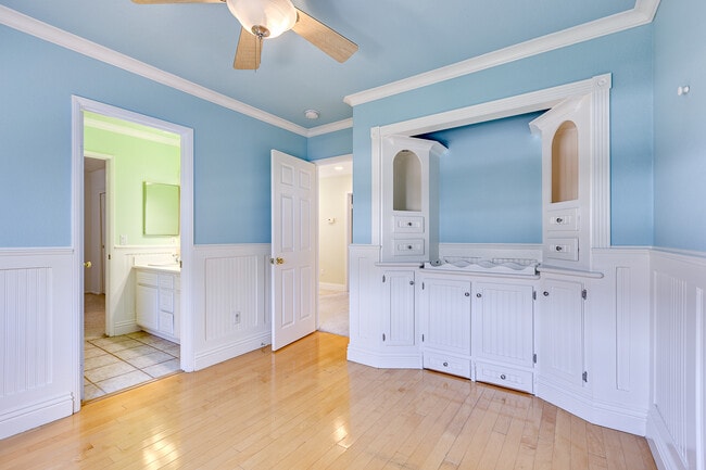 Building Photo - 5960 Juniper Ct