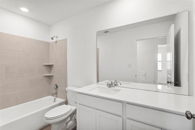 Building Photo - 114 Miglia St
