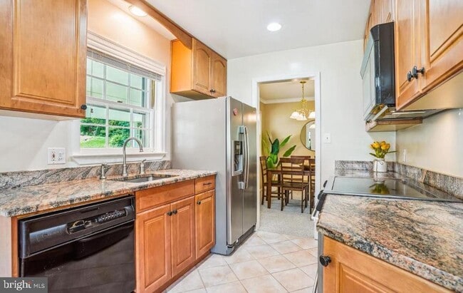 Building Photo - 8634 Aberdeen Ct