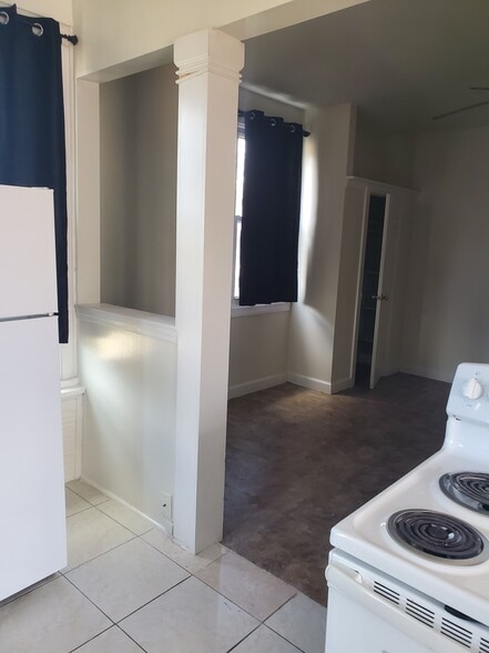 Building Photo - 5513 Edna Ave