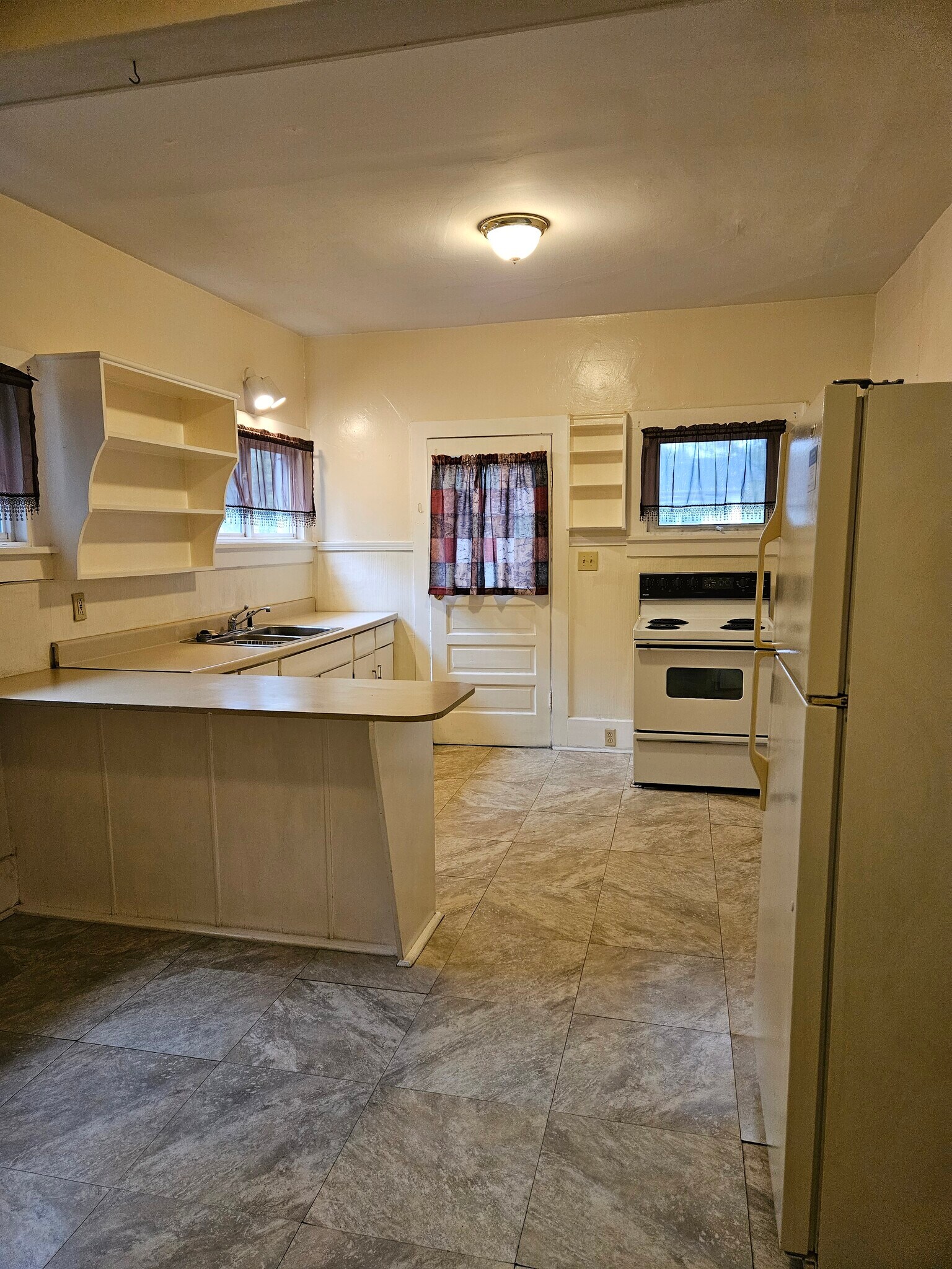 Kitch - 301 N Division St