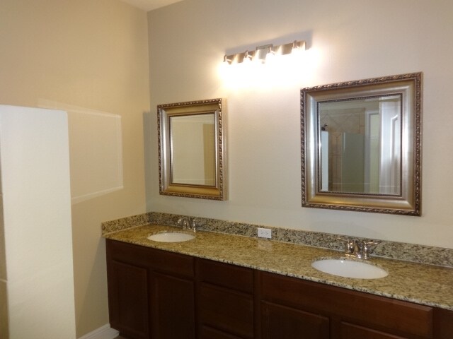 Building Photo - 13942 Darchance Rd