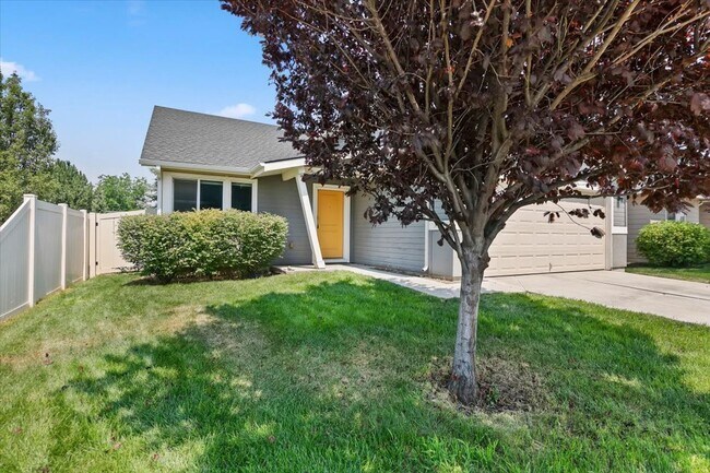 Building Photo - Charming 3-Bedroom Home with Fenced Yard in the Heart of Meridian