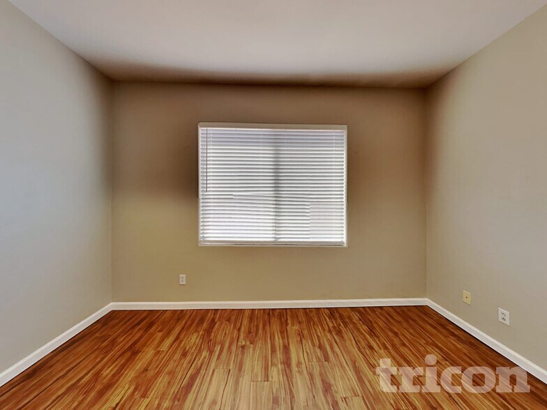 Building Photo - 12919 W Soledad St