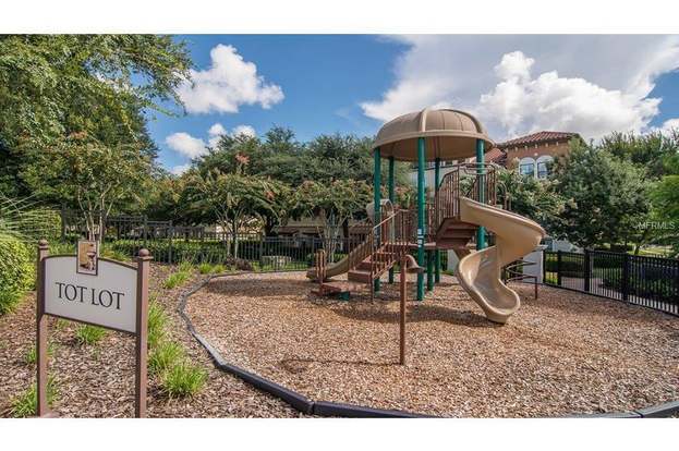 Building Photo - 2924 Lobelia Dr