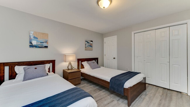 Building Photo - 48 E Reed Ave