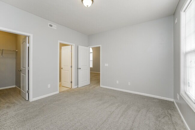 Building Photo - 6091 Follensby Dr