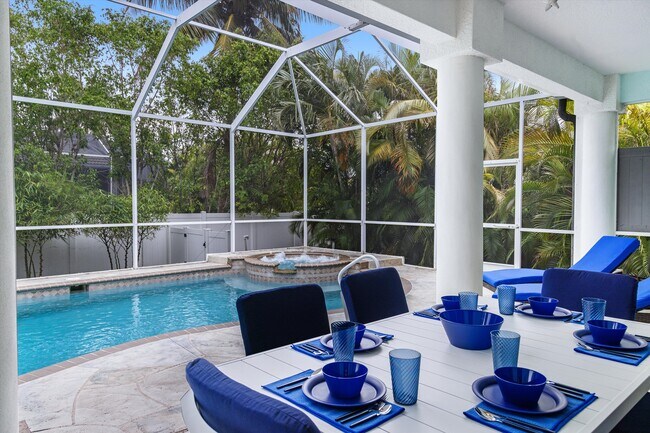 Building Photo - 3219 SW 7th Ln