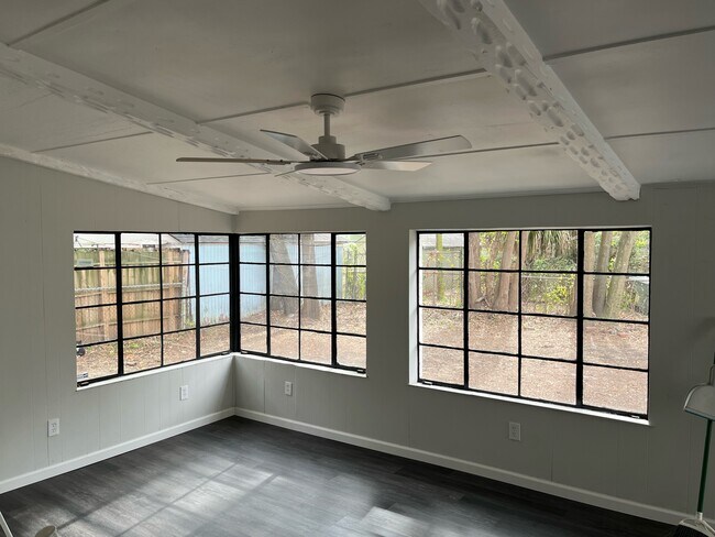 Building Photo - 2227 E 40th St