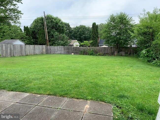 Building Photo - 721 Stouffer Ave