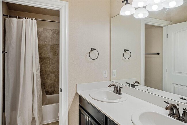 Building Photo - 5809 Viejo Dr