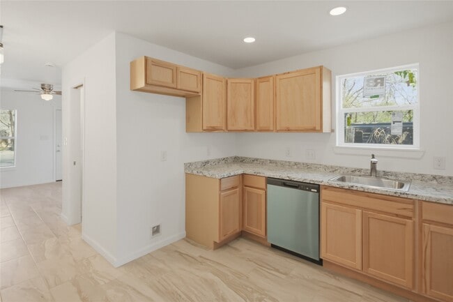 Building Photo - 3516 Orange St