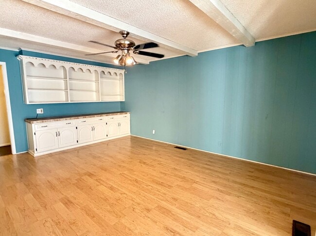 Building Photo - 6612 Crow Cir