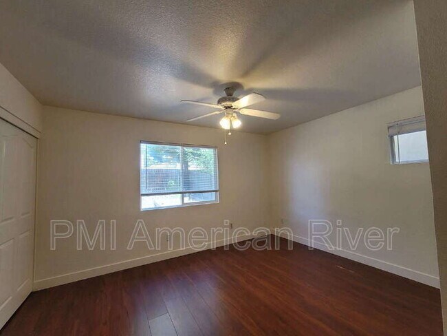 Building Photo - 1375 Pintail Way