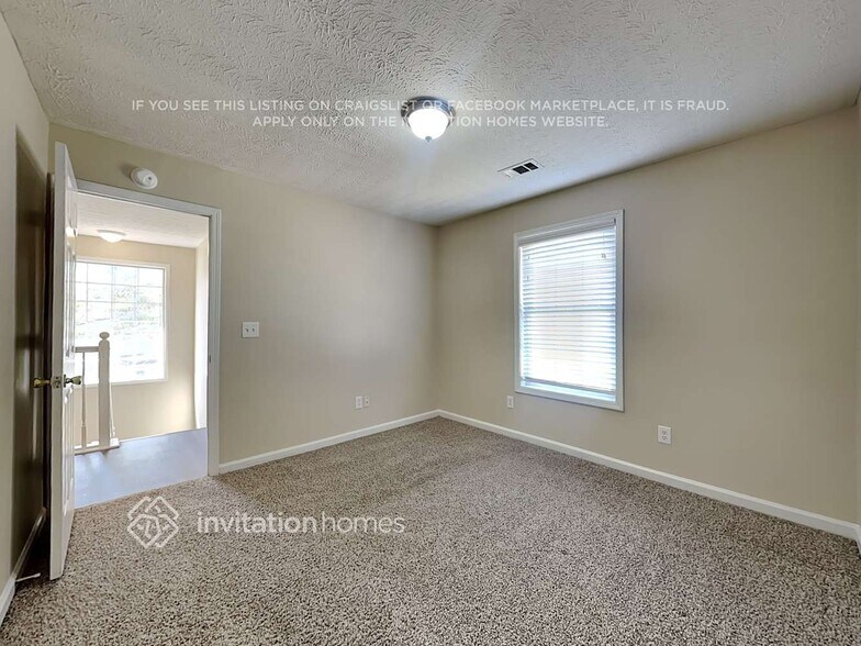 Building Photo - 1218 Everwood Dr SW