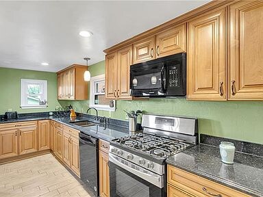 Building Photo - 755 6th St