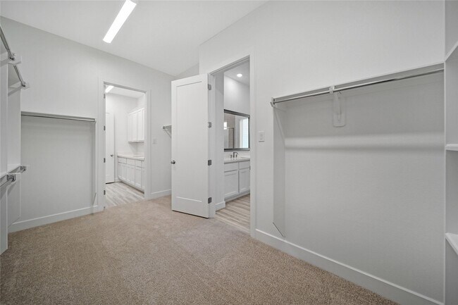 Building Photo - 91 Perennial Cyn Dr