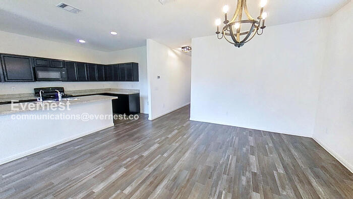 Building Photo - 400 Seneca Loop