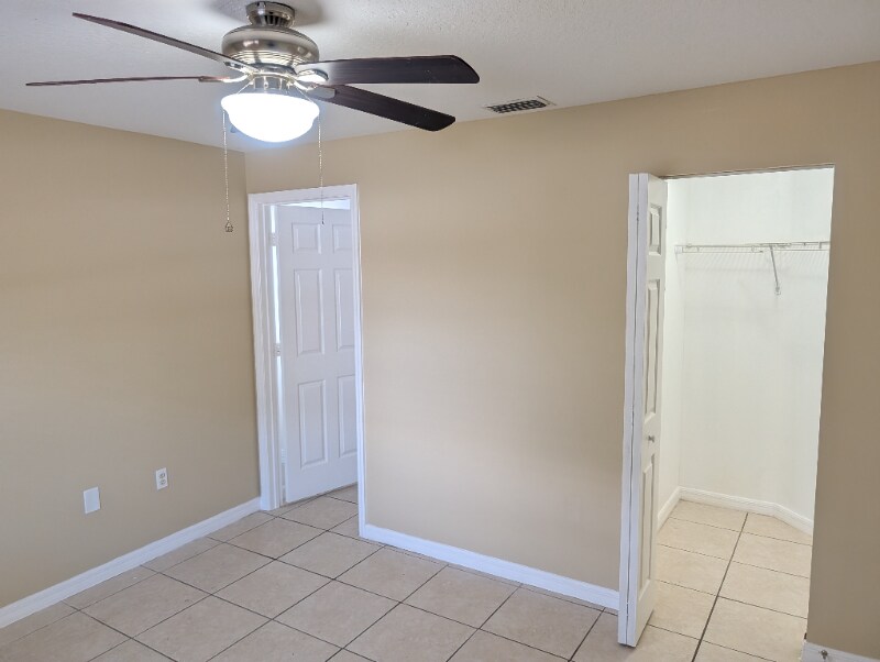 Building Photo - 2225 86th Ct