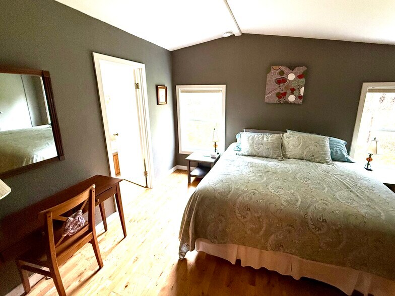 Master bedroom - 126 Charlie Ln