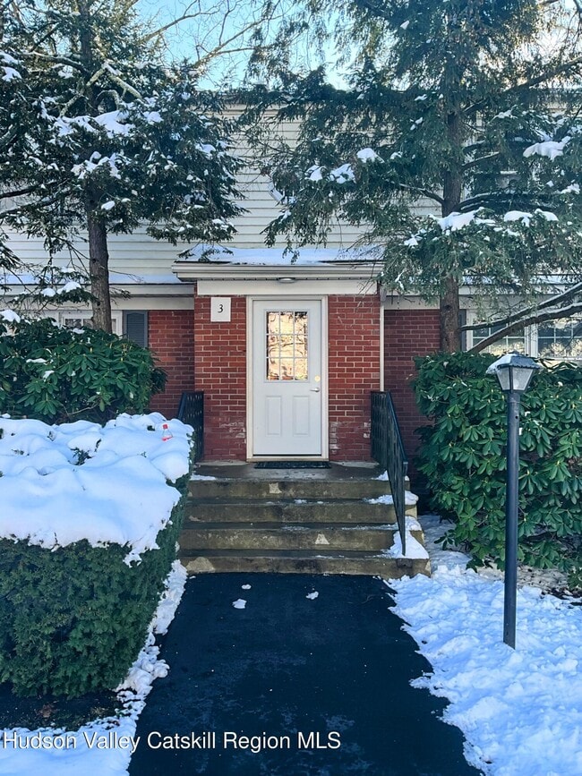 Primary Photo - 3 Huguenot St