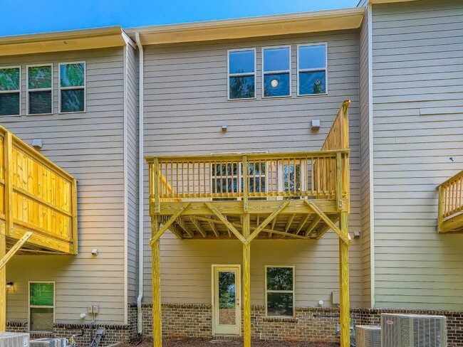 Building Photo - 3537 Hidden Valley Cir
