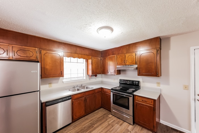 Building Photo - 811 10th Way