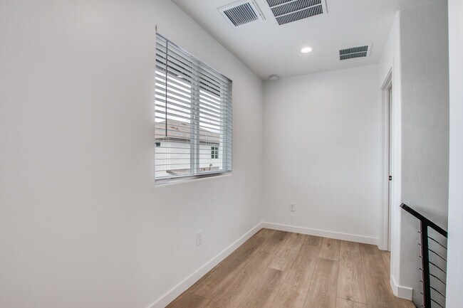 Building Photo - 6665 East Calle Alegria